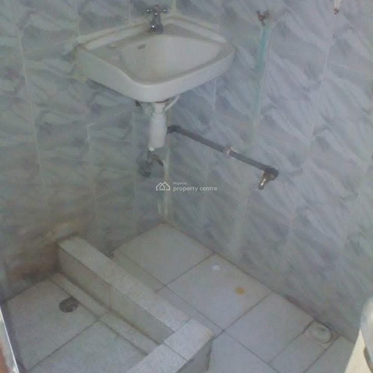 Spacious 2 Bedroom Flat, Off 69road, Gwarinpa, Abuja, Flat / Apartment for Rent