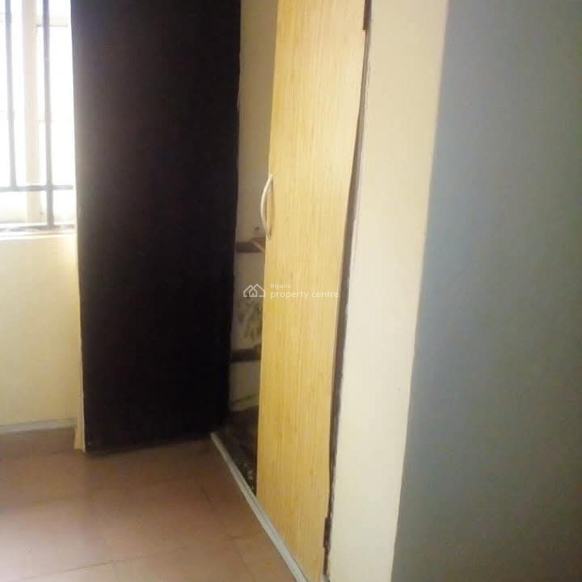 Spacious 2 Bedroom Flat, Off 69road, Gwarinpa, Abuja, Flat / Apartment for Rent