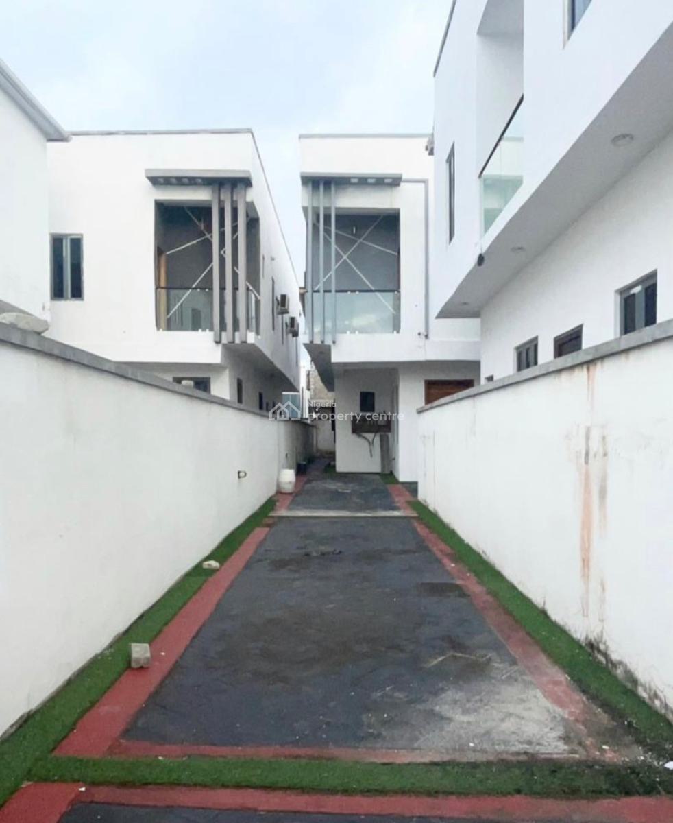 4-bedroom Semi-detached Duplex, Ologolo, Lekki, Lagos, Semi-detached Duplex for Sale