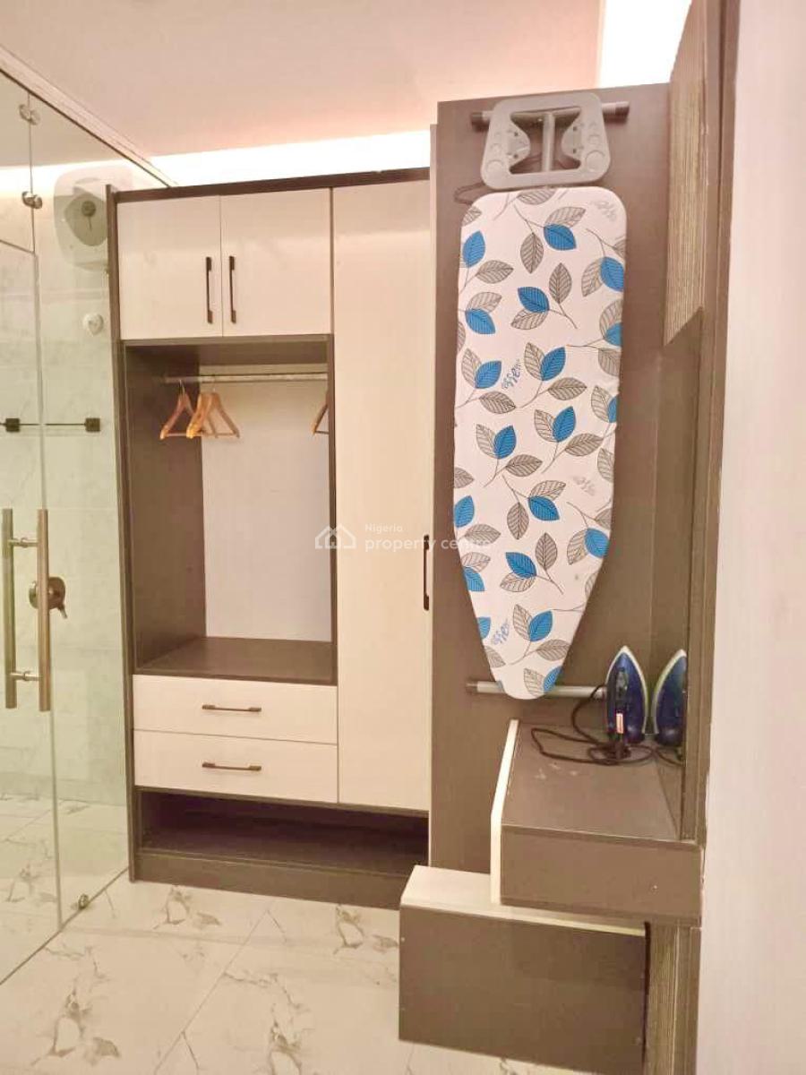 2 Bedroom Apartment with Pool and Gym, Lekki Phase 1, Lekki, Lagos, House Short Let