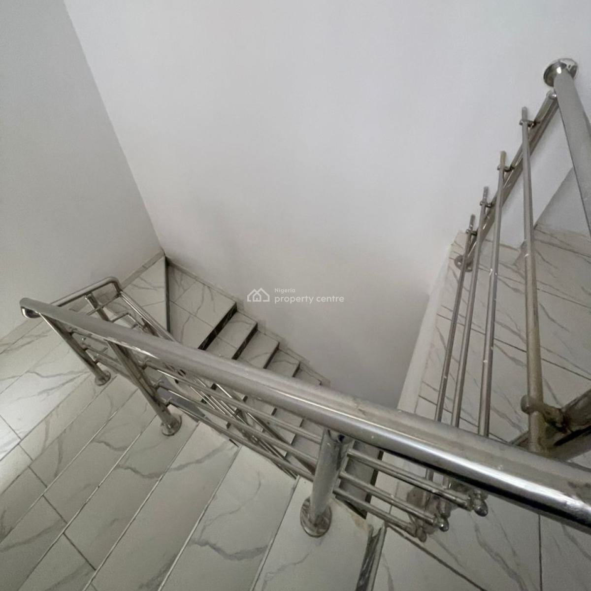 Standard 4-bedroom Terrace Duplex with Bq, Off 3rd Avenue, Gwarinpa, Abuja, Terraced Duplex for Rent