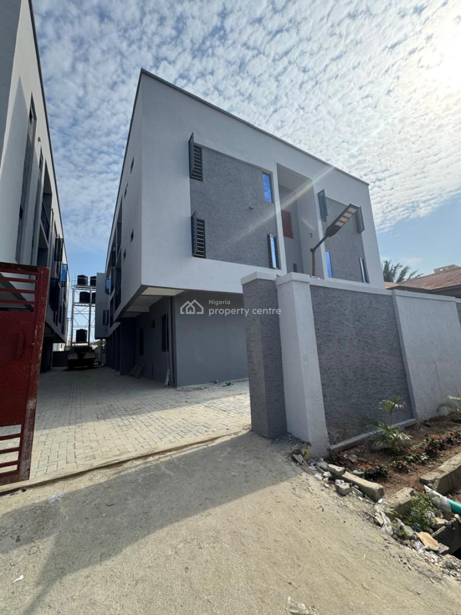 1 Bedroom Apartment, Ologolo, Lekki, Lagos, Mini Flat (room and Parlour) for Sale