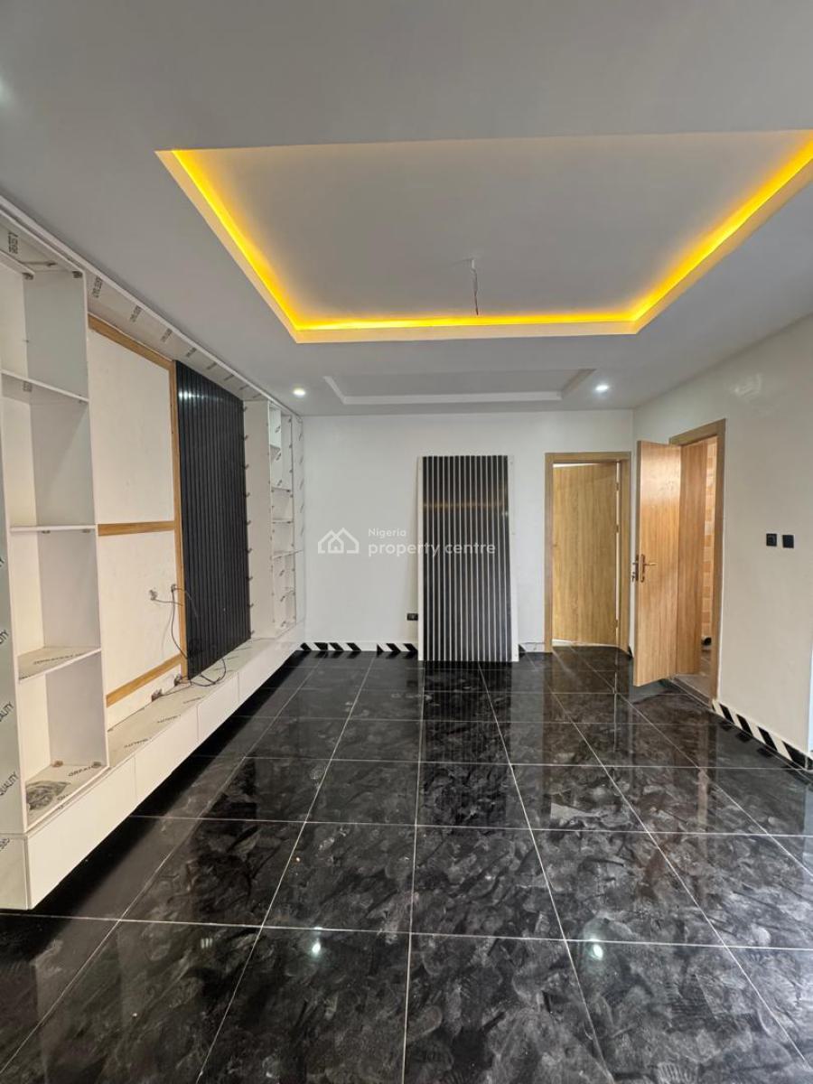 1 Bedroom Apartment, Ologolo, Lekki, Lagos, Mini Flat (room and Parlour) for Sale