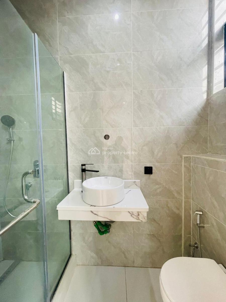 Pristine 5 Bedroom  Fully Detached with Bq and Smart Home in an Estate, Chevron, Lekki, Lagos, House for Sale