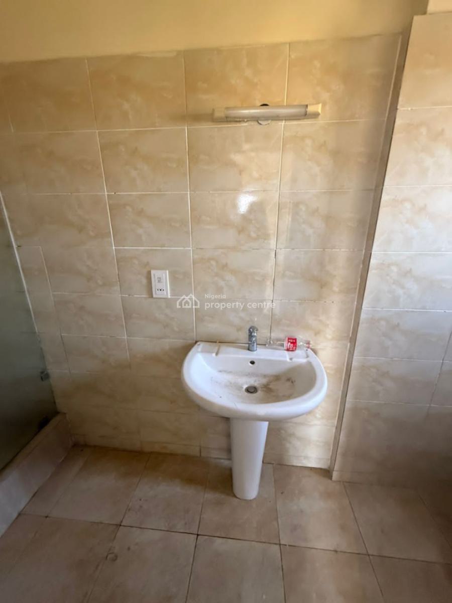 a Semi Master Room Apartment, Harris Drive, Lekki, Lagos, Flat / Apartment for Rent
