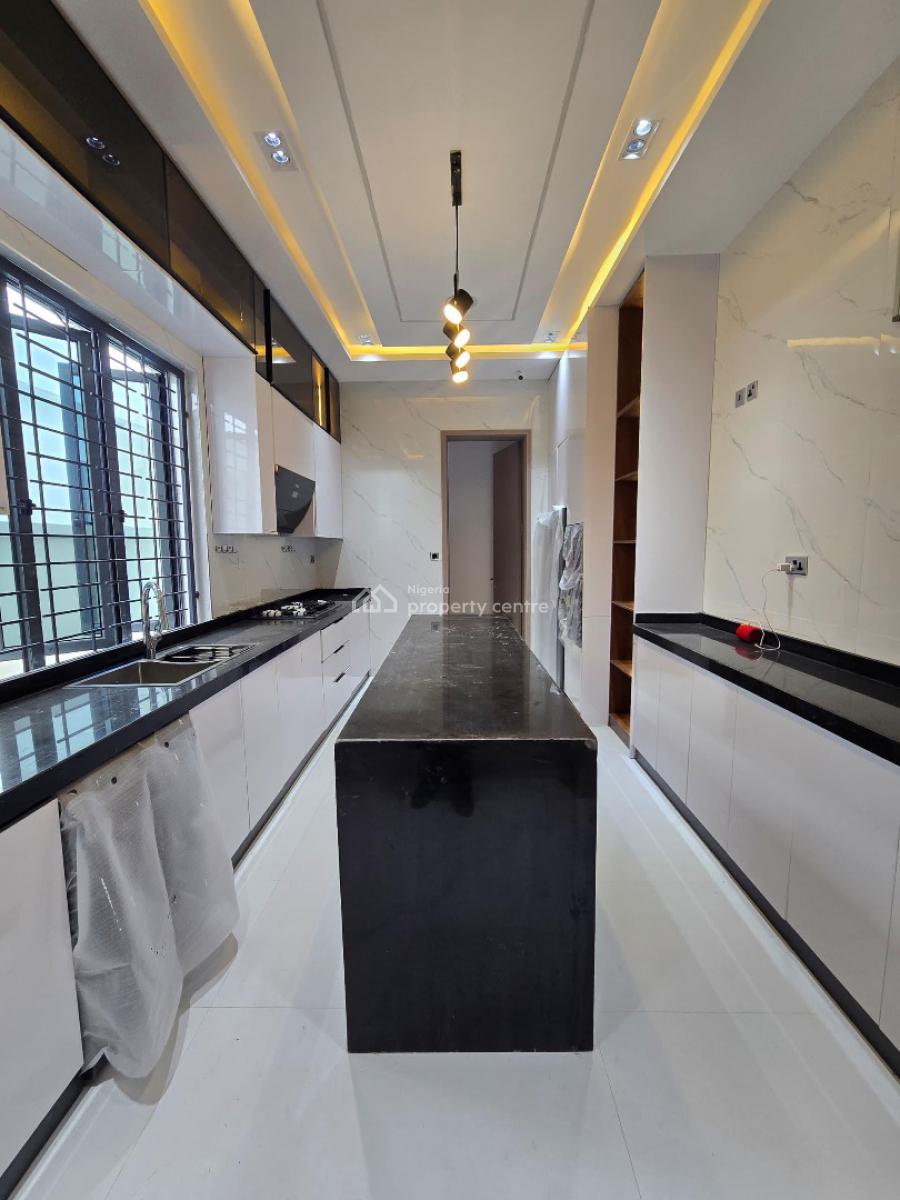 Specious 5 Bedrooms with Amazing Facilities, Lekki Phase 1, Lekki, Lagos, Detached Duplex for Sale