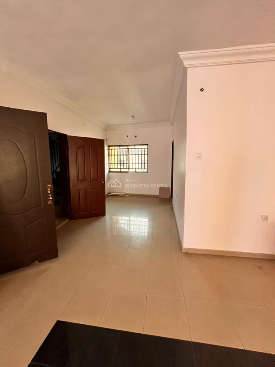 3 Bedrooms Flat Upstairs, Osapa, Lekki, Lagos, Flat / Apartment for Rent