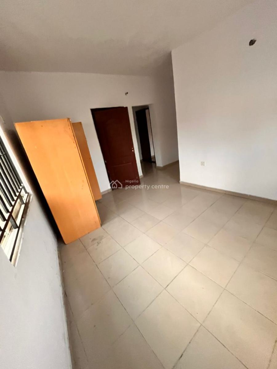 3 Bedrooms Flat Upstairs, Osapa, Lekki, Lagos, Flat / Apartment for Rent