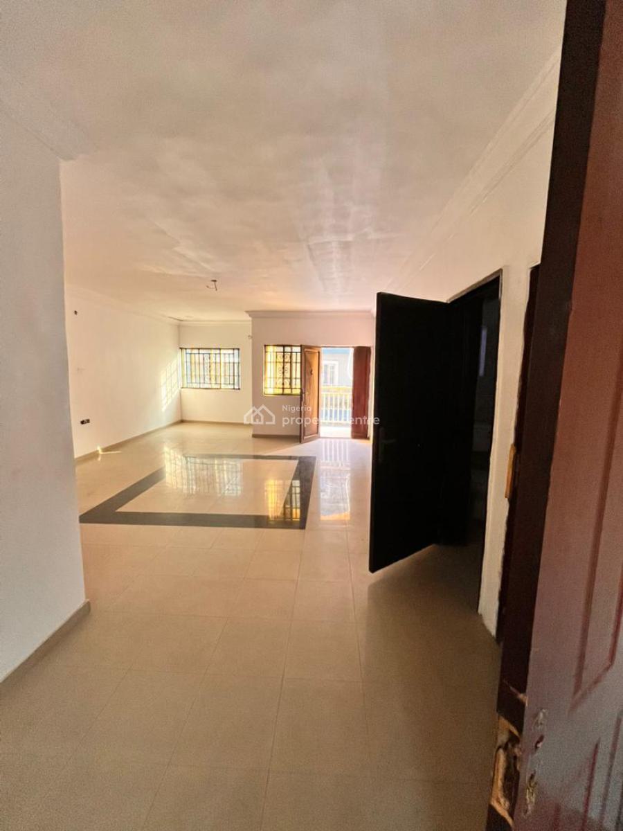 3 Bedrooms Flat Upstairs, Osapa, Lekki, Lagos, Flat / Apartment for Rent