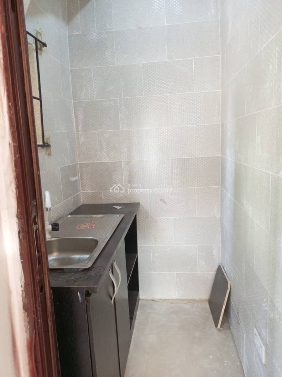 Portable Mini Flat with 2 Toilets, Osapa London, Lekki, Lagos, Flat / Apartment for Rent