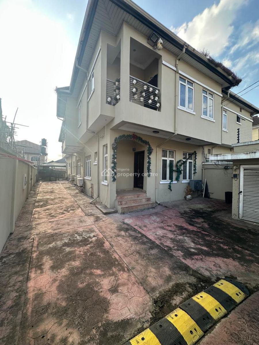 Well Maintained and Decent 4 Bedrooms Semi Detached Duplex with Bq, Gbagada, Lagos, Semi-detached Duplex for Rent