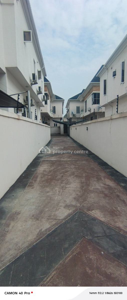 Clean and Newly Built 5 Bedroom Duplex, Orchid Road Gate 1, Lekki, Lagos, Detached Duplex for Rent