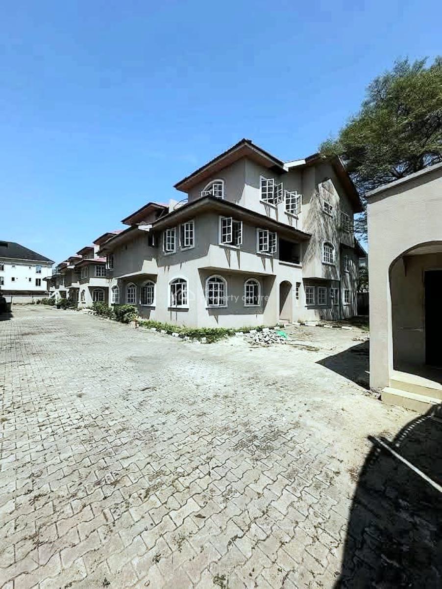 Well Maintained 5 Bedrooms Semi Detached Duplex, Victoria Island (vi), Lagos, School for Rent