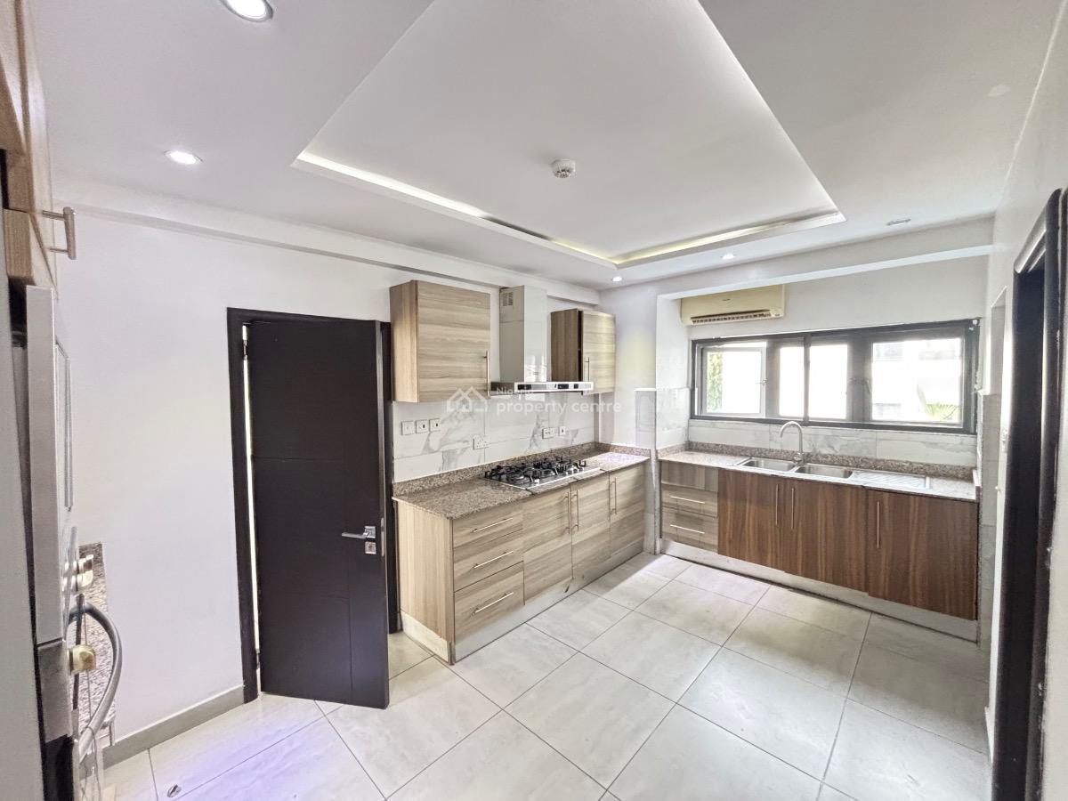 Exquisite 3 Bedroom Apartment + Bq, Ikoyi, Lagos, Flat / Apartment for Rent