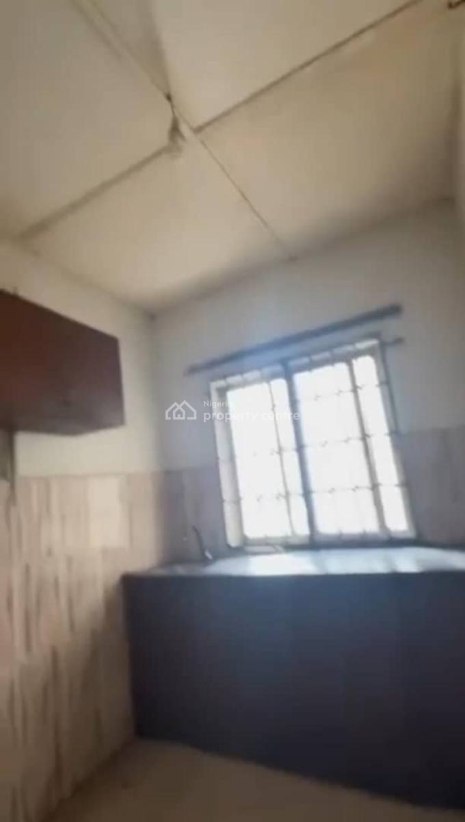 Lovely 2 Bedroom Flat, Soluyi, Gbagada, Lagos, Flat / Apartment for Rent