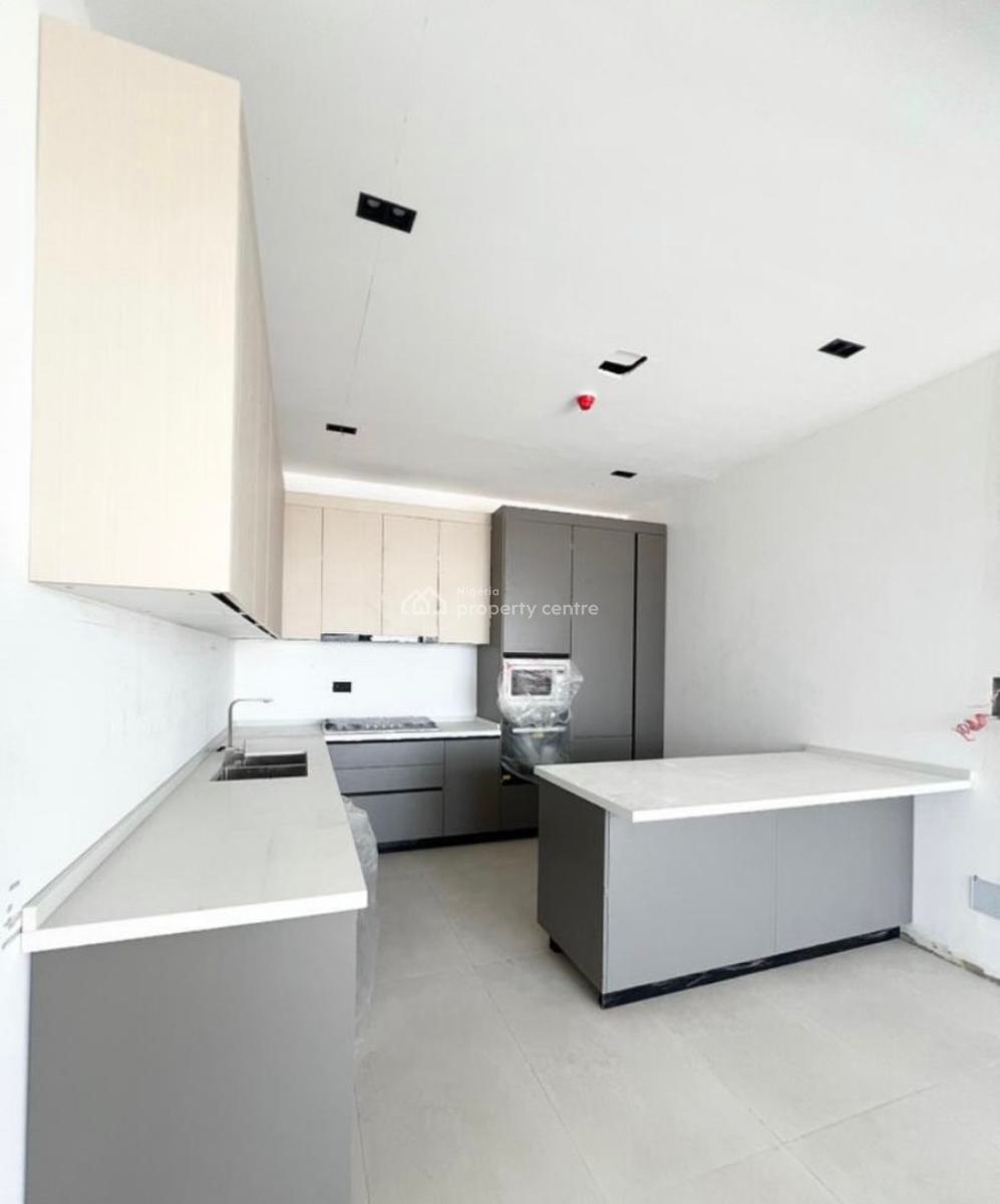 Exclusive 3 Bedroom Apartment with Rooftop, Lekki Phase 1, Lekki, Lagos, House for Sale