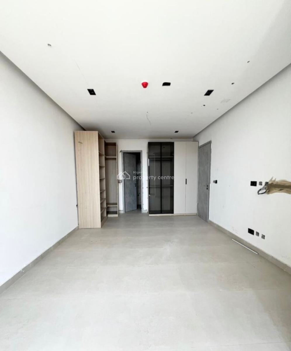 Exclusive 3 Bedroom Apartment with Rooftop, Lekki Phase 1, Lekki, Lagos, House for Sale