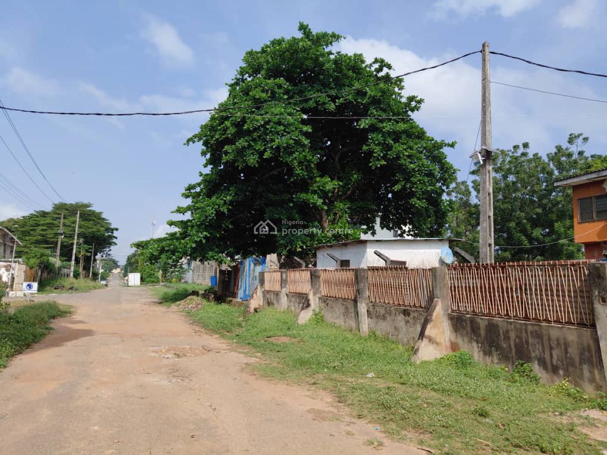 a Landed Property  on 1800sqm, Akinola Maja Drive, Jericho, Ibadan, Oyo, Mixed-use Land for Sale