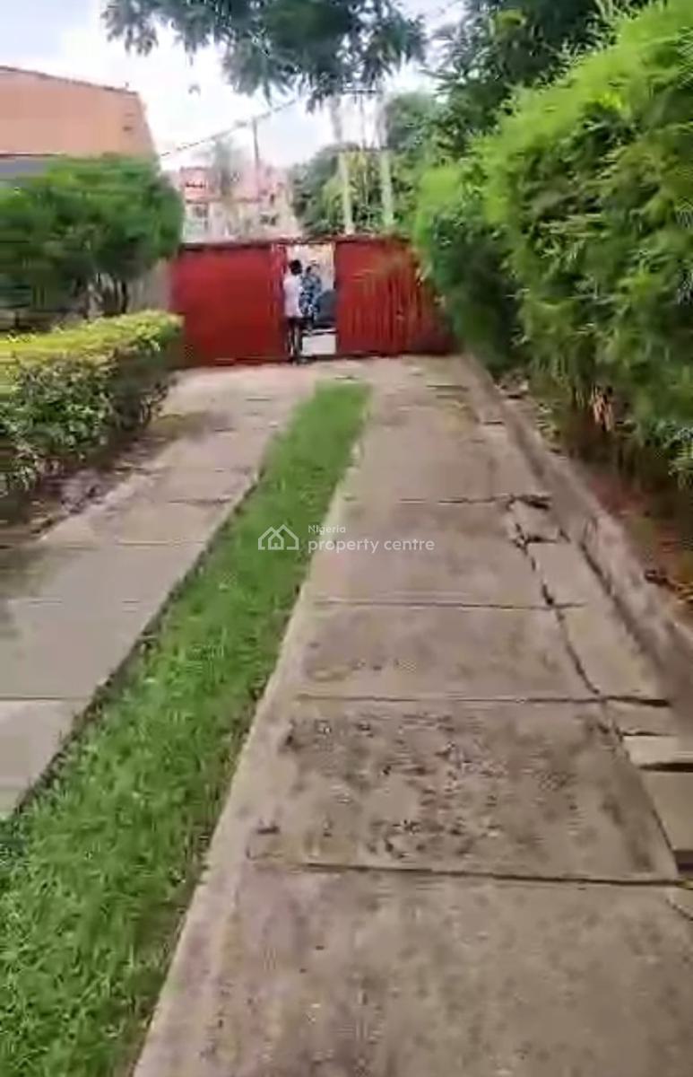 12 Bedroom House on 1000sqm Swimming Pool, Toyin Street, Ikeja, Lagos, Detached Duplex for Sale