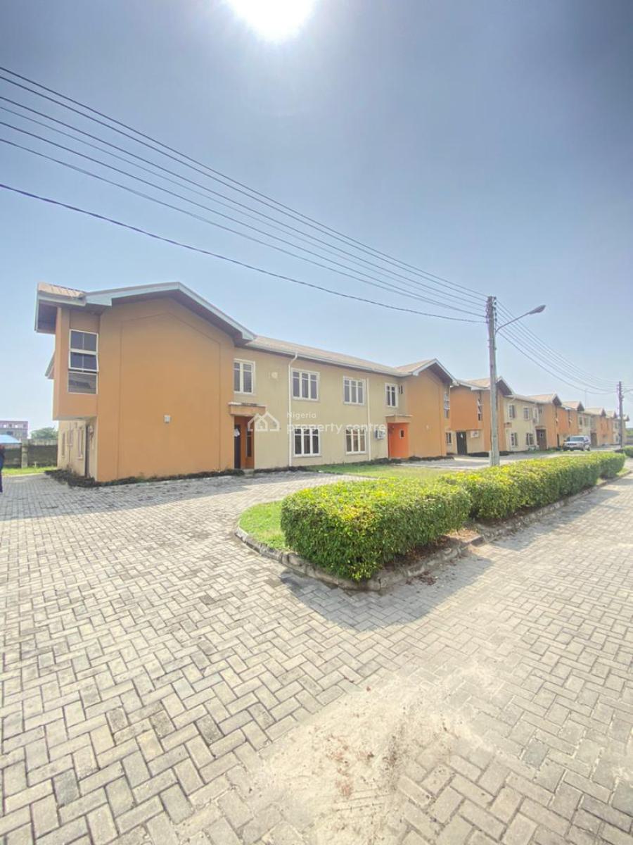 Spacious 3 Bedroom Apartment, Abijo, Lekki, Lagos, Flat / Apartment for Rent