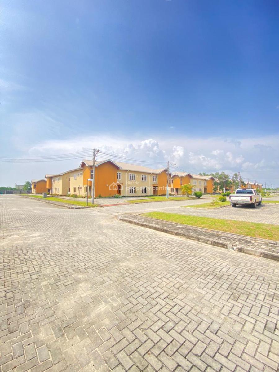 Spacious 3 Bedroom Apartment, Abijo, Lekki, Lagos, Flat / Apartment for Rent