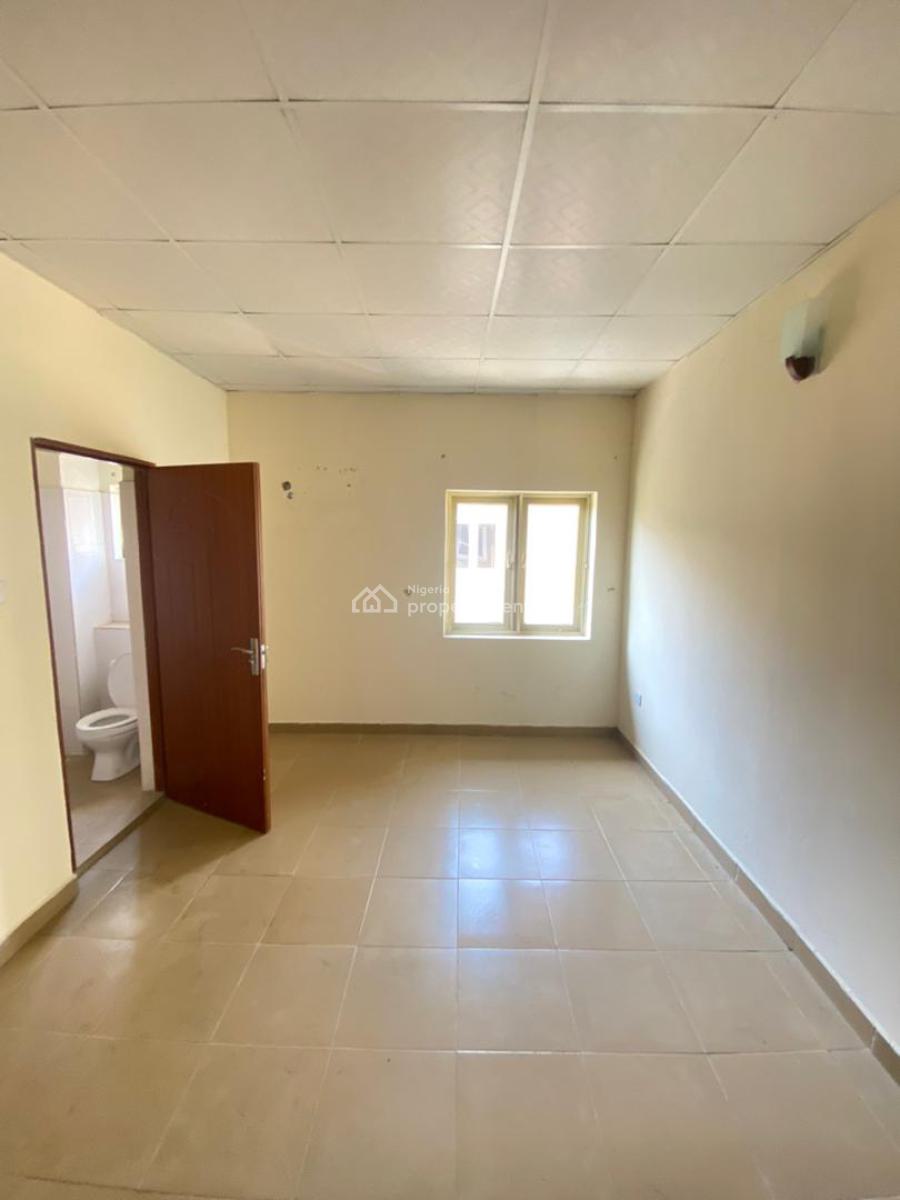 Spacious 3 Bedroom Apartment, Abijo, Lekki, Lagos, Flat / Apartment for Rent