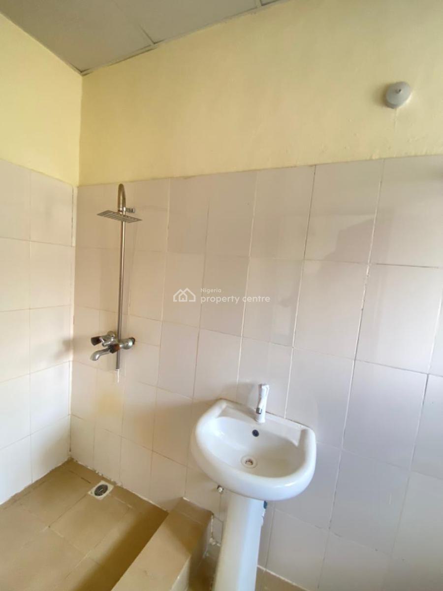 Spacious 3 Bedroom Apartment, Abijo, Lekki, Lagos, Flat / Apartment for Rent