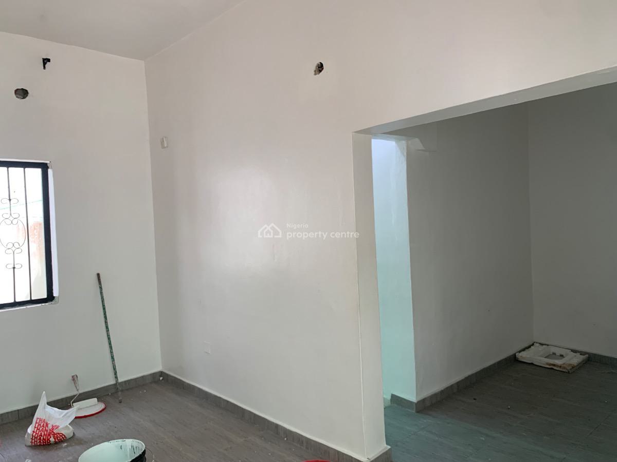 Executive Mini Flat in a Serene Environment, Lekki Phase 1, Lekki, Lagos, Mini Flat (room and Parlour) for Rent