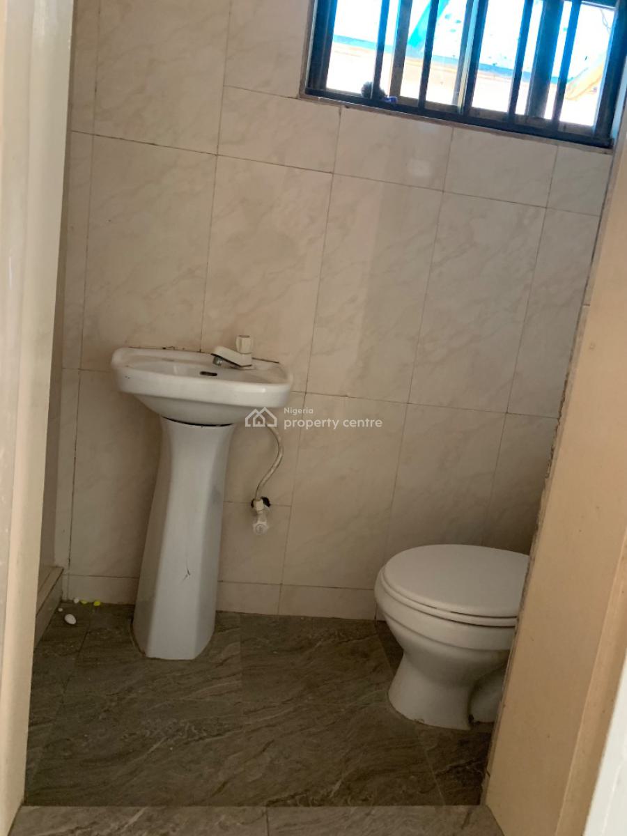 Executive Mini Flat in a Serene Environment, Lekki Phase 1, Lekki, Lagos, Mini Flat (room and Parlour) for Rent
