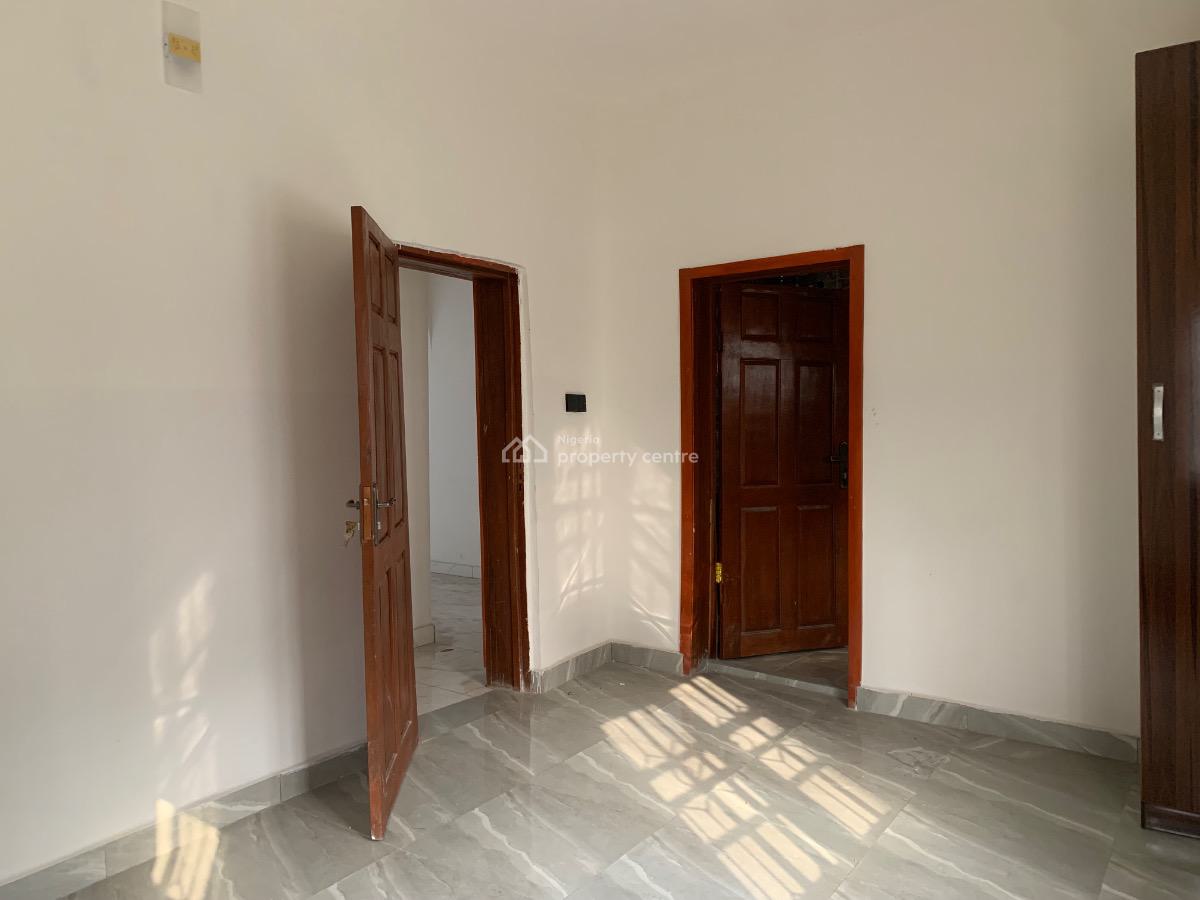 Spacious 2 Bedroom Apartment in an Gated Serenity, Ikate, Lekki, Lagos, Flat / Apartment for Rent