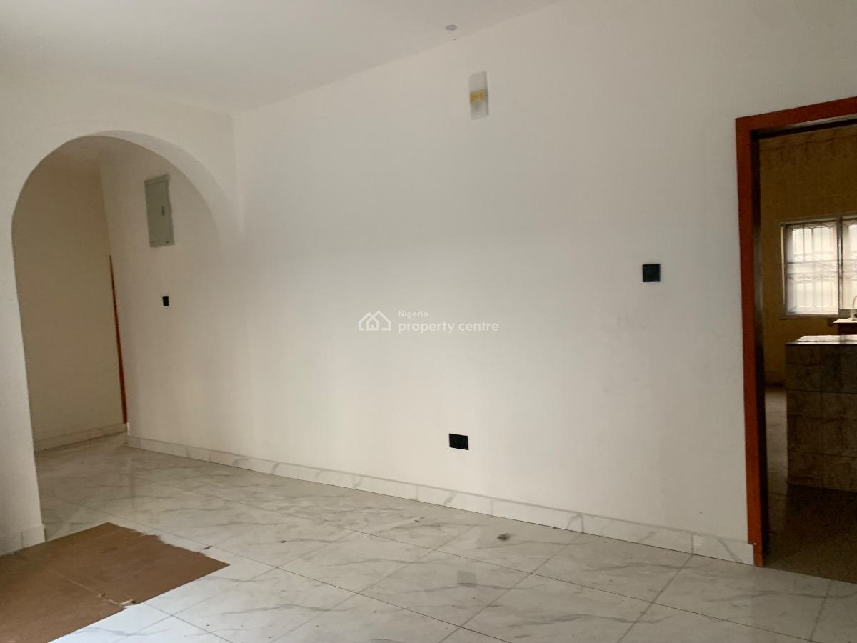 Spacious 2 Bedroom Apartment in an Gated Serenity, Ikate, Lekki, Lagos, Flat / Apartment for Rent