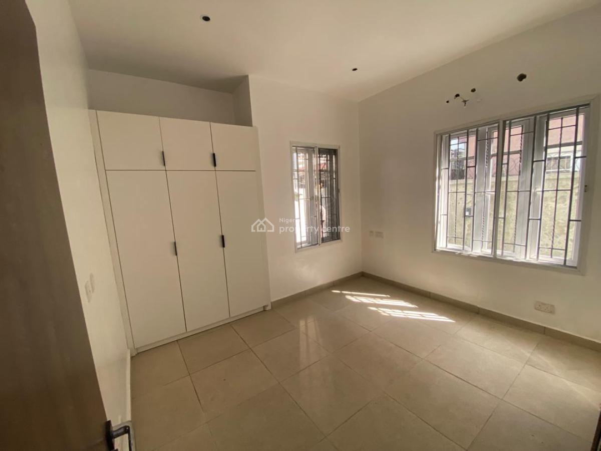 2 Bedroom Flat, Lekki Phase 1, Lekki, Lagos, Flat / Apartment for Rent