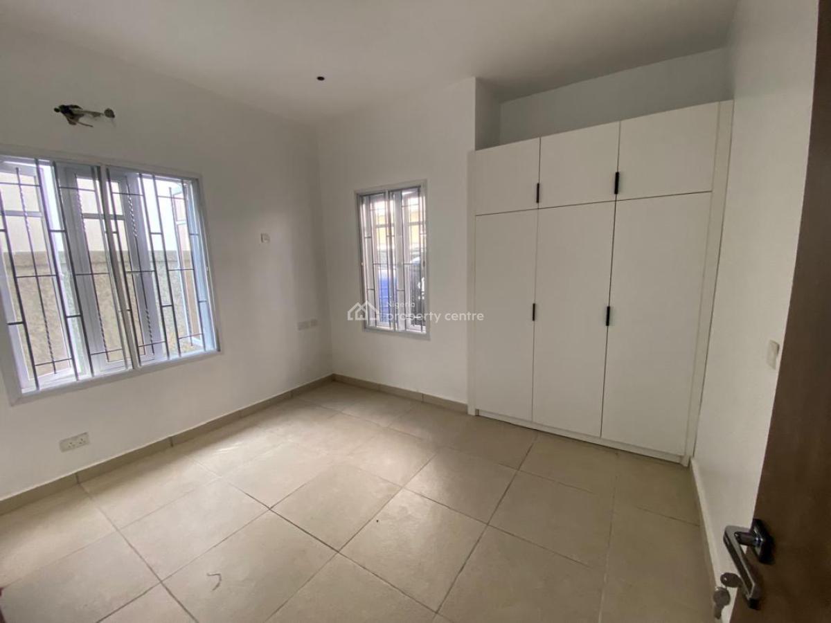 2 Bedroom Flat, Lekki Phase 1, Lekki, Lagos, Flat / Apartment for Rent