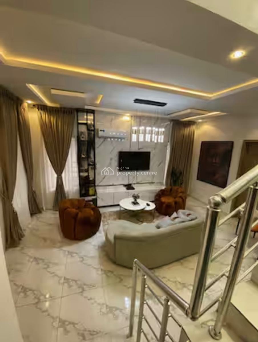 Cozy 2 Bedroom Terrace Duplex with Ps5 and Snooker Board, Royal Pine Estate, Orchid Road, Lekki Phase 2, Lekki, Lagos, Flat / Apartment Short Let