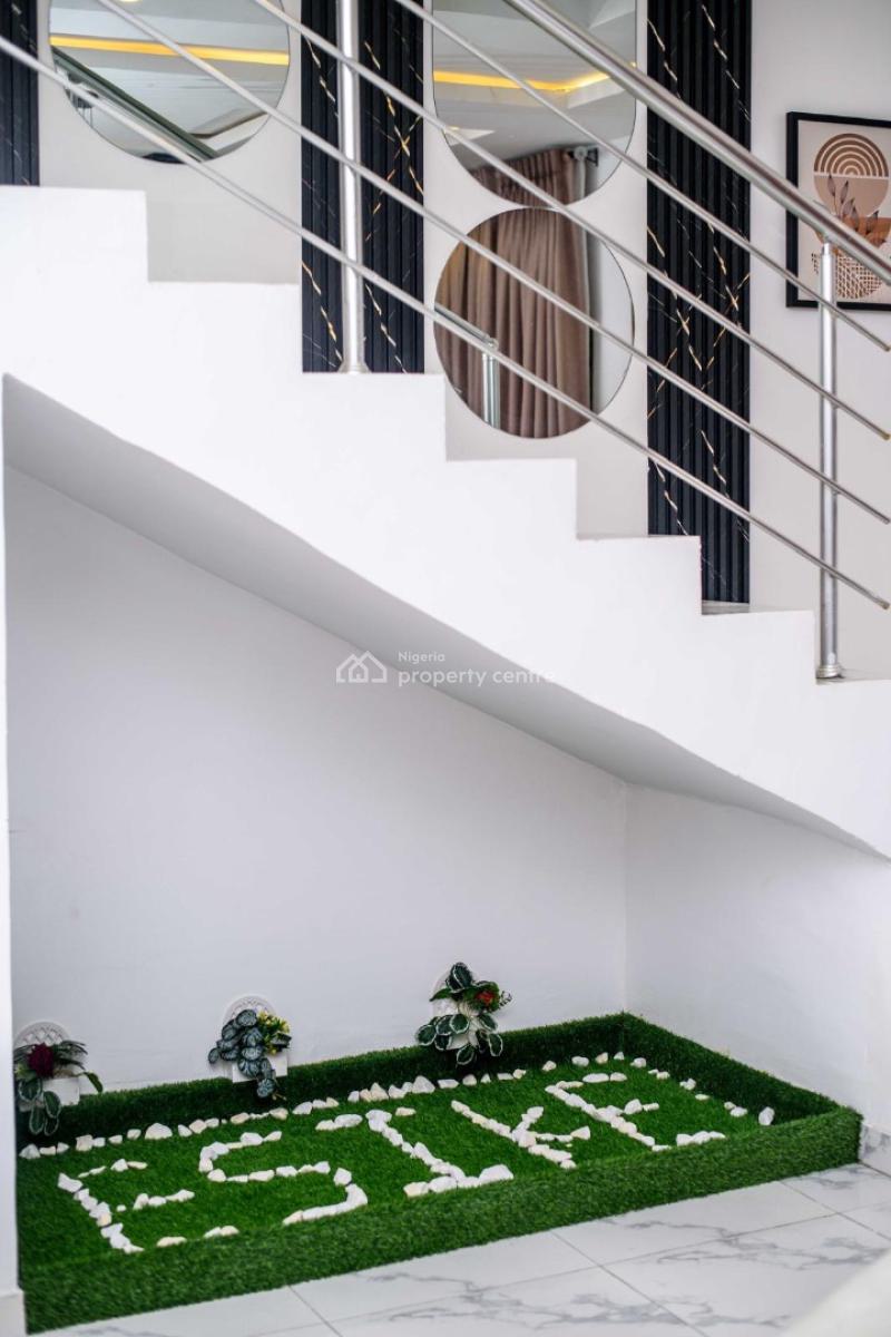 Cozy 2 Bedroom Terrace Duplex with Ps5 and Snooker Board, Royal Pine Estate, Orchid Road, Lekki Phase 2, Lekki, Lagos, Flat / Apartment Short Let
