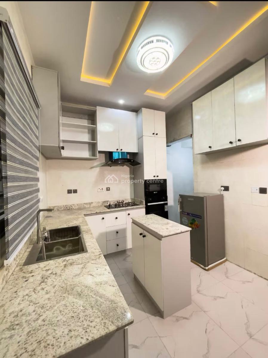 Cozy 2 Bedroom Terrace Duplex with Ps5 and Snooker Board, Royal Pine Estate, Orchid Road, Lekki Phase 2, Lekki, Lagos, Flat / Apartment Short Let