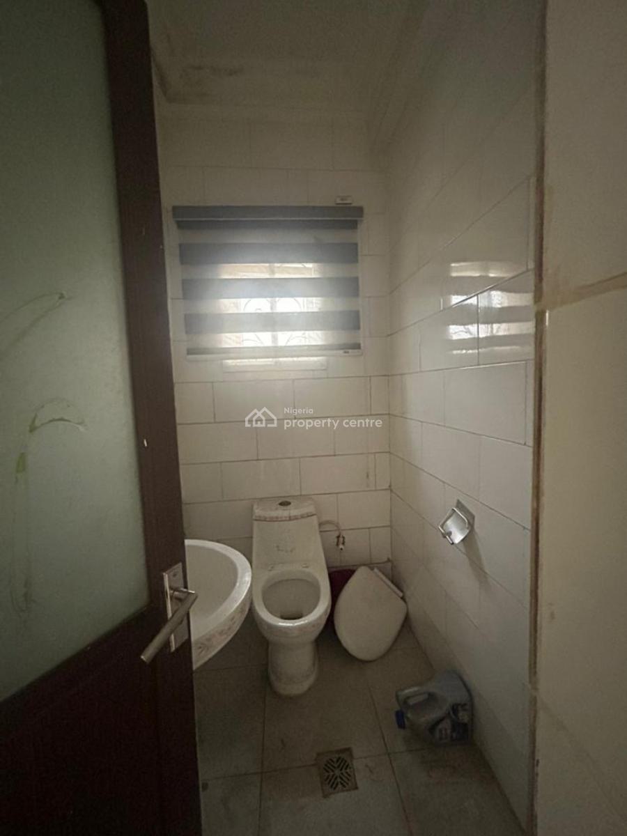 Spacious 3 Bedroom Apartment, Osapa, Lekki, Lagos, Flat / Apartment for Rent