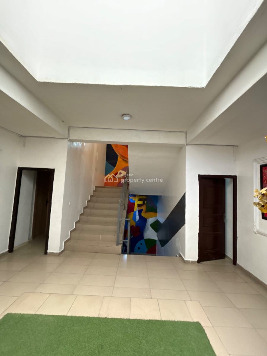 Cozy 3 Bedroom Apartment, Lekki Phase 1, Lekki, Lagos, Flat / Apartment for Rent