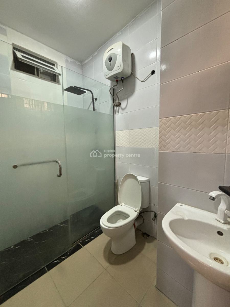 Cozy 3 Bedroom Apartment, Lekki Phase 1, Lekki, Lagos, Flat / Apartment for Rent
