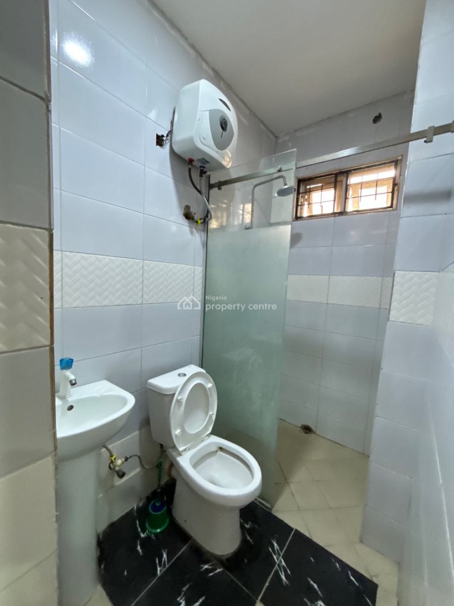 Cozy 3 Bedroom Apartment, Lekki Phase 1, Lekki, Lagos, Flat / Apartment for Rent