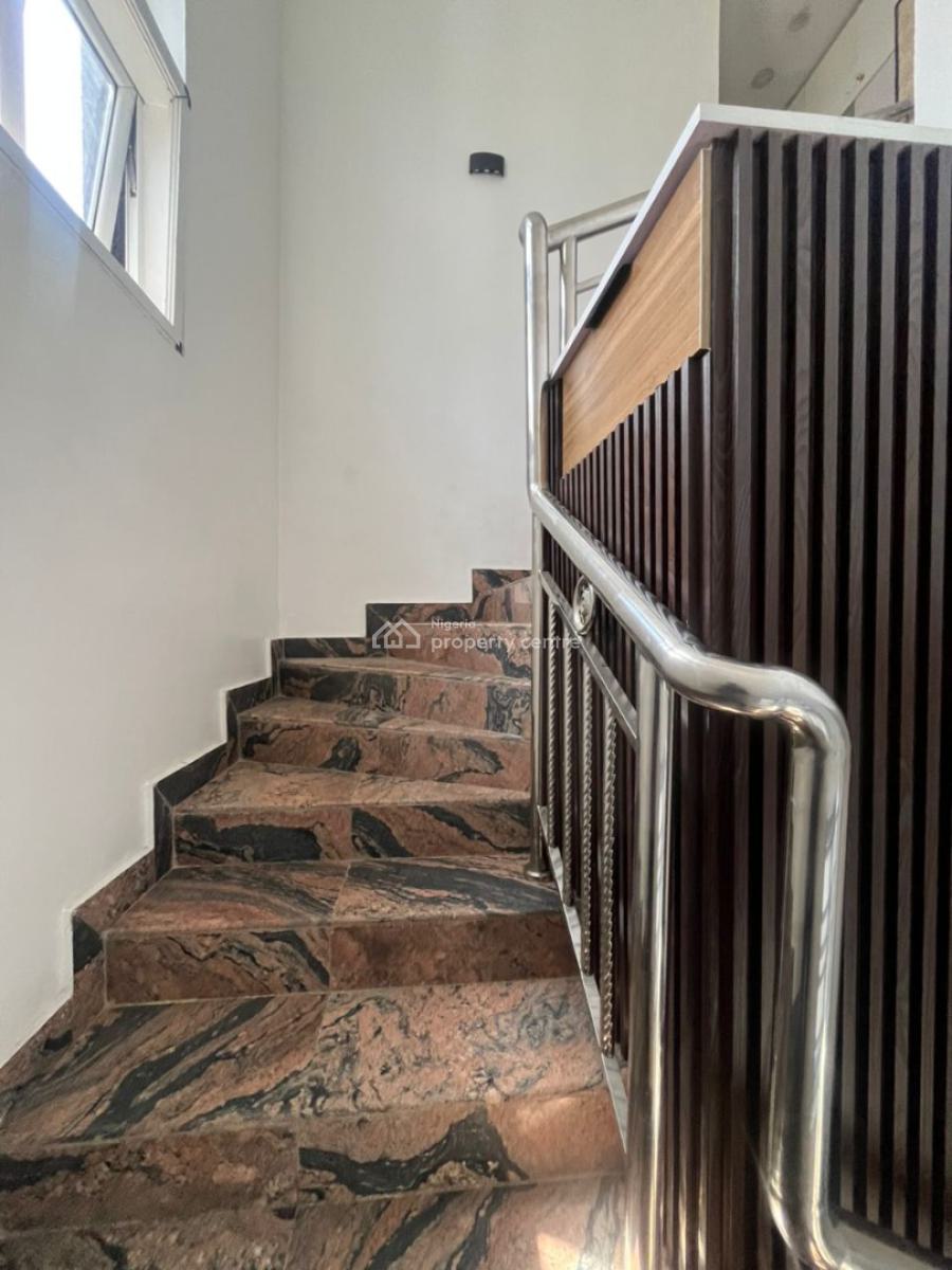 Modern and Well Maintained  3 Bedroom Duplex with Bq, Estate, Omole Phase 2, Ikeja, Lagos, Terraced Duplex for Rent