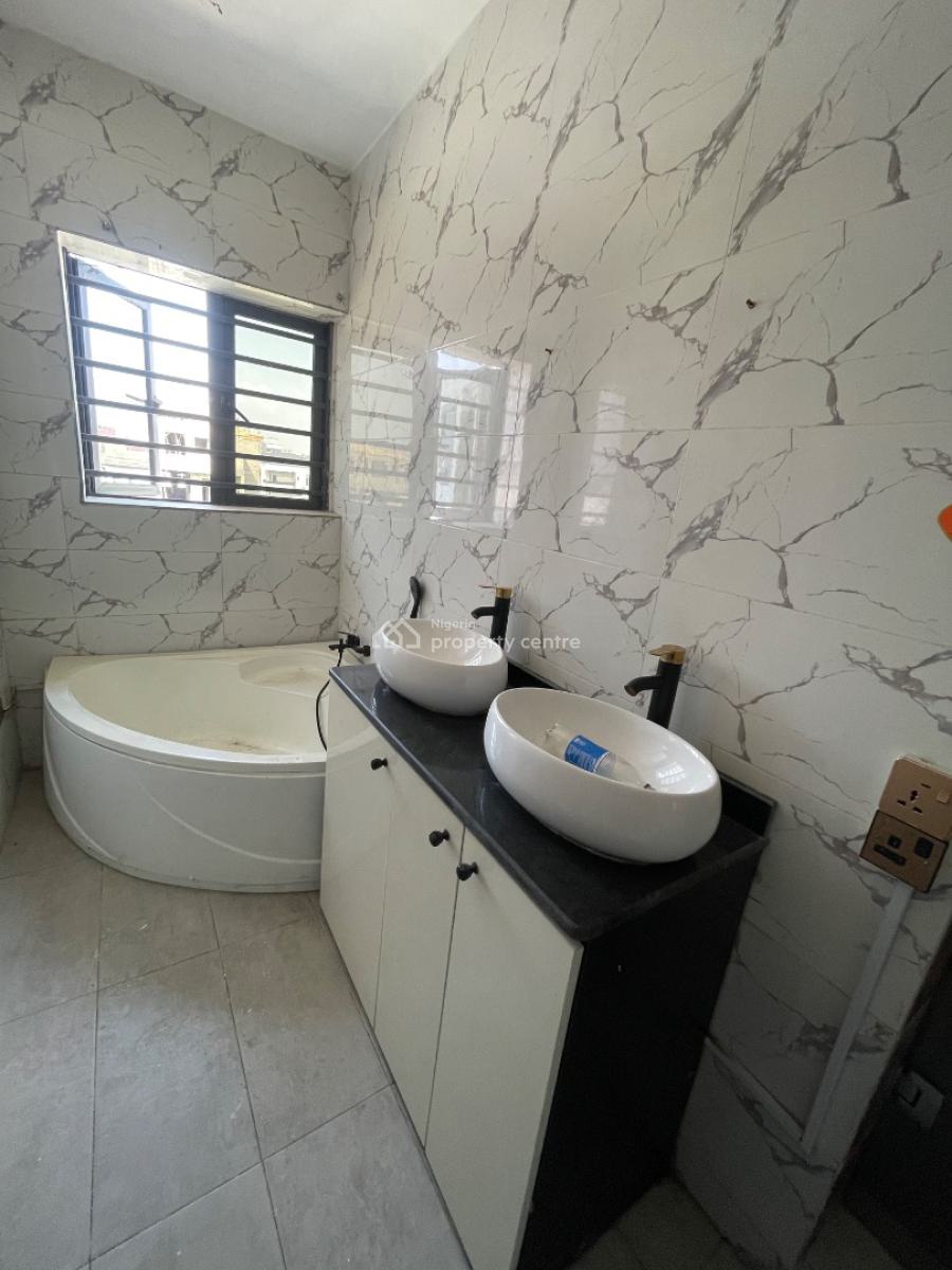 4 Bedroom, Off Freedom Way Flood Free Zone, Lekki Phase 1, Lekki, Lagos, Terraced Duplex for Rent