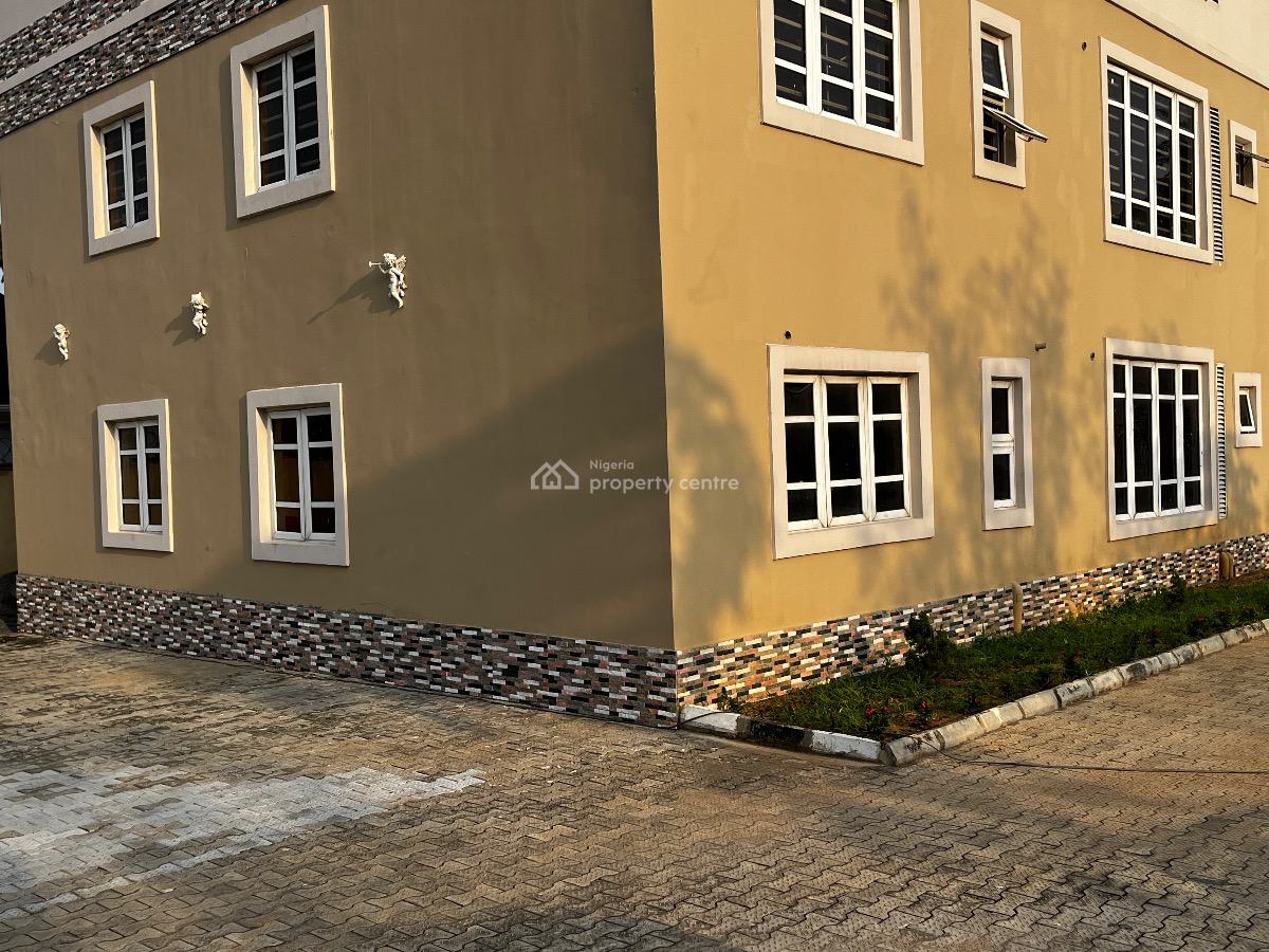 Contemporary 3-bedroom En-suite Apartment in a Secure, Fully Serviced, Panti Street, Adekunle, Yaba, Lagos, Flat / Apartment for Sale