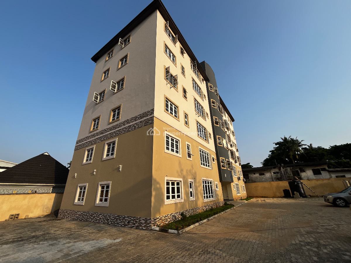 Contemporary 3-bedroom En-suite Apartment in a Secure, Fully Serviced, Panti Street, Adekunle, Yaba, Lagos, Flat / Apartment for Sale