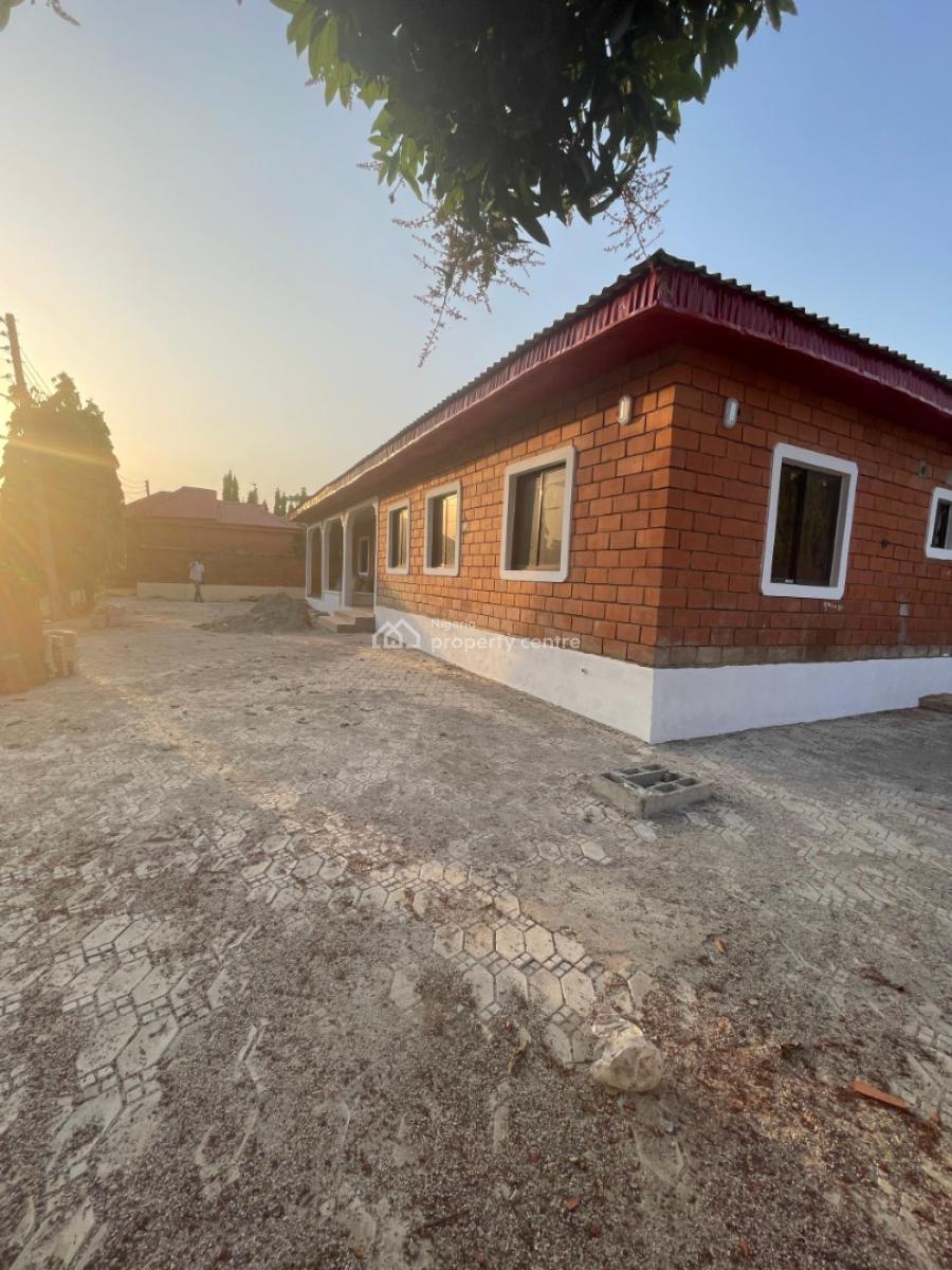 Fully Detached Bungalow with 3 Units of Bq in an Estate, Kubwa District, Kubwa, Abuja, Detached Bungalow for Rent