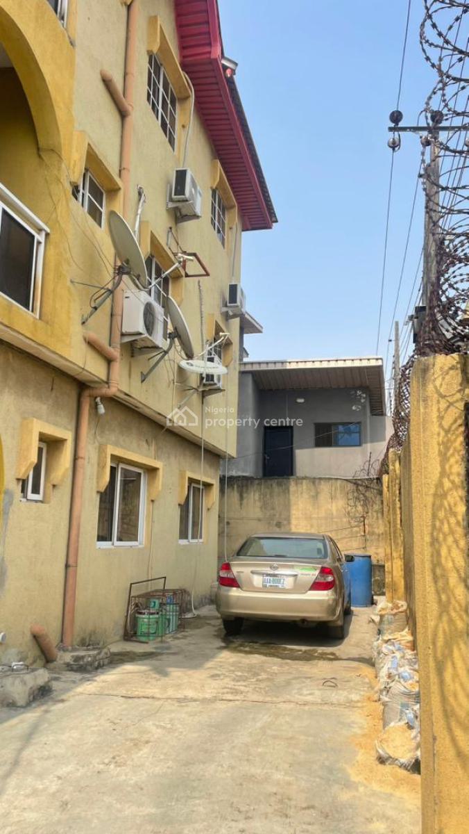 Luxury 6 Units of 3 Bedroom Apartment, Ogudu Road, Ojota, Lagos, Block of Flats for Sale