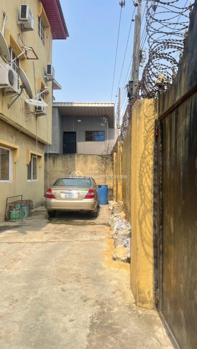 Luxury 6 Units of 3 Bedroom Apartment, Ogudu Road, Ojota, Lagos, Block of Flats for Sale