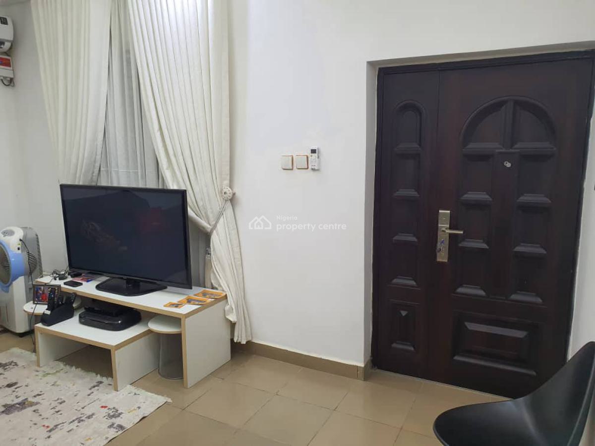 Massive 2 Bedroom Flat, Penthouse Estate, Pyakasa, Lugbe District, Abuja, Flat / Apartment for Rent