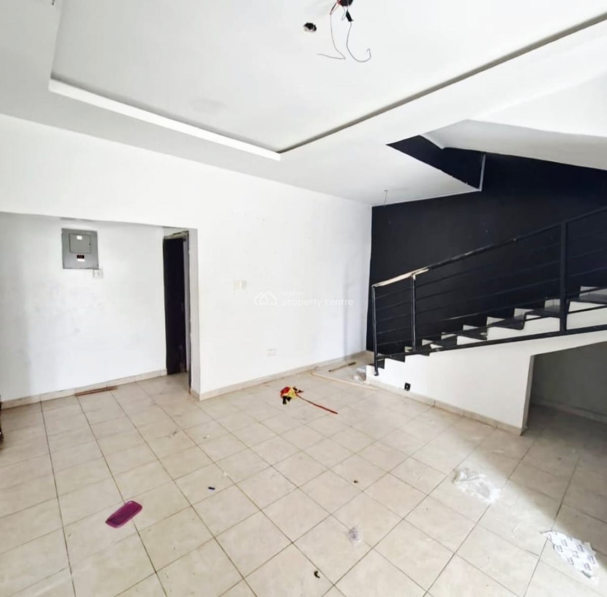 Massive & Spacious 4 Bedroom Semi Detached House, Lekki Phase 1, Lekki, Lagos, Semi-detached Duplex for Rent