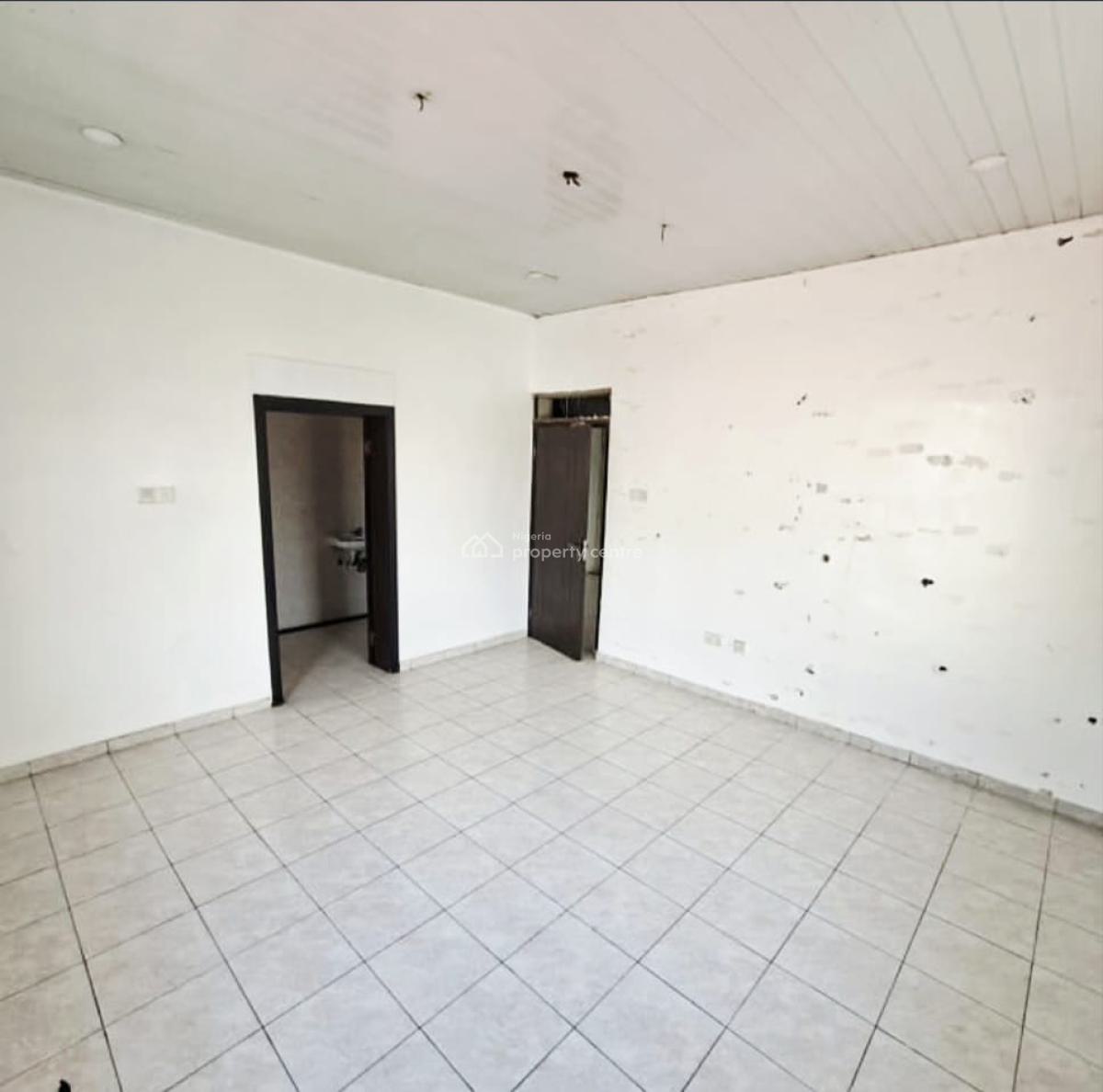 Massive & Spacious 4 Bedroom Semi Detached House, Lekki Phase 1, Lekki, Lagos, Semi-detached Duplex for Rent